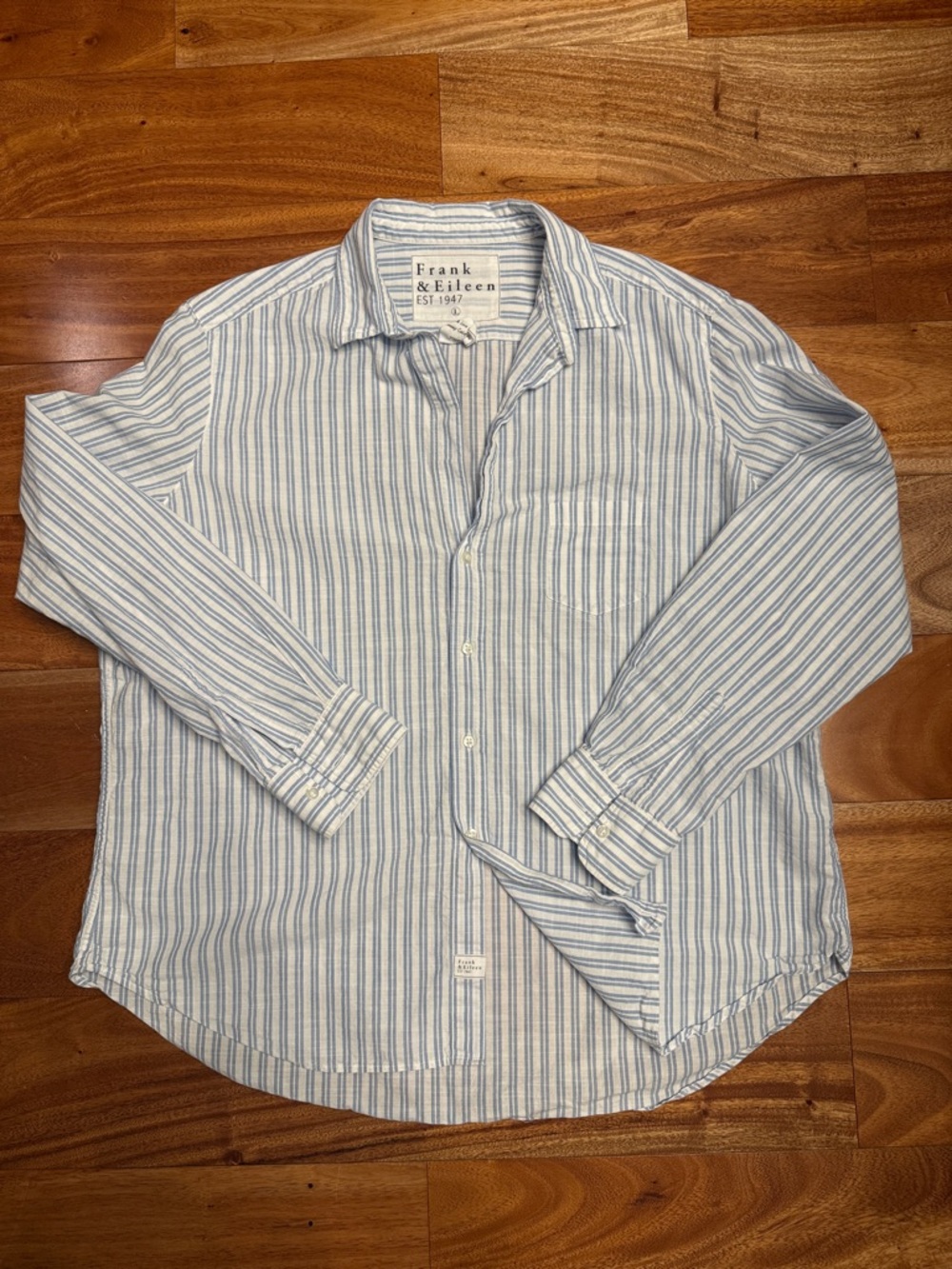 Frank & Eileen Light Blue & White Striped Casual Button-Down Shirt